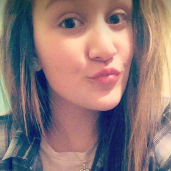 Meet your Posher, Kailey - Picture 1 of 1