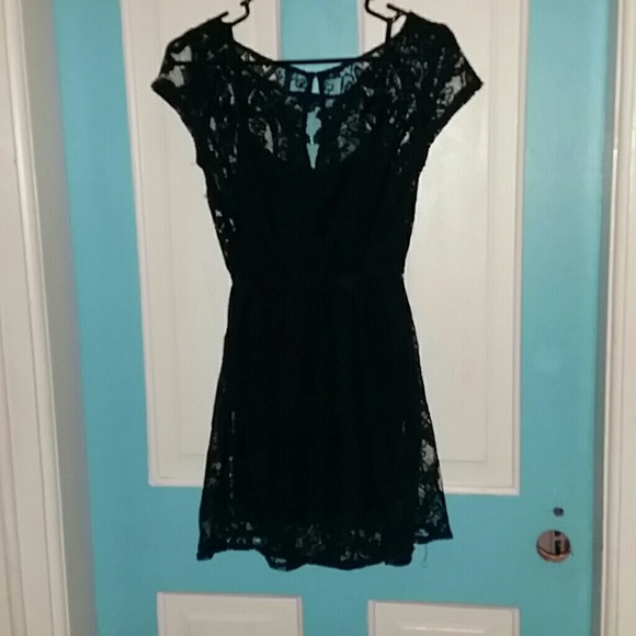 Hollister lace dress never been worn