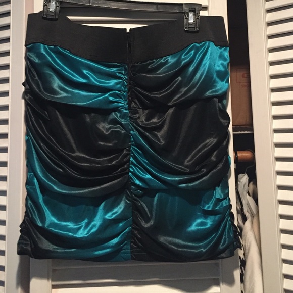 Mini Skirt - Picture 2 of 2