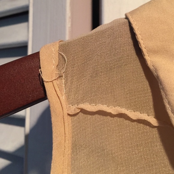 Button up tank - Picture 3 of 3