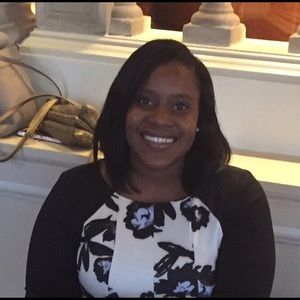 Meet your Posher, Danielle