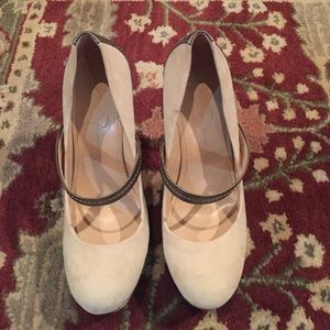 Jessica Simpson heels