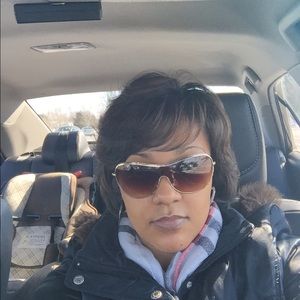 Meet your Posher, Shari