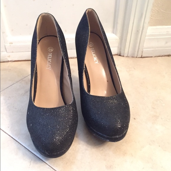 Sparkly black pumps