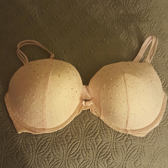 NWOT Victoria's Secret 38DD Bra
