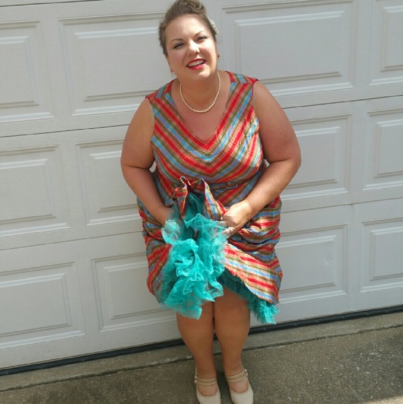 Meet your Posher! - Picture 2 of 2