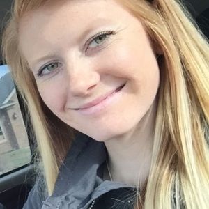 Meet your Posher, Casey