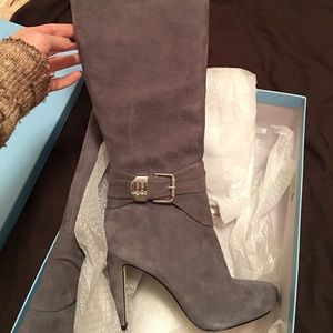 New Antonio Melani Suede Boot Size 7