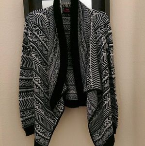 Bebe Aztec print sweater shrug top