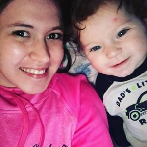 Meet your Posher, Alexis