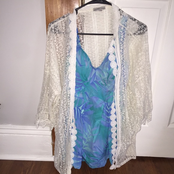 White floral lace kimono