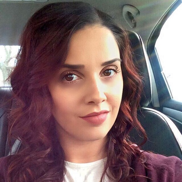 Meet your Posher, Andrea - Picture 1 of 1