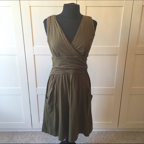ATHLETA olive green knit day dress with pockets