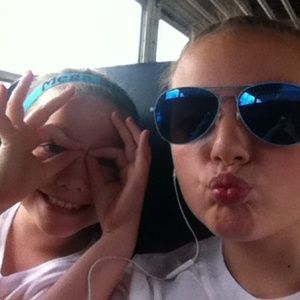 Meet your Posher, Lauren