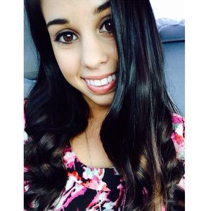 Meet your Posher, Lea