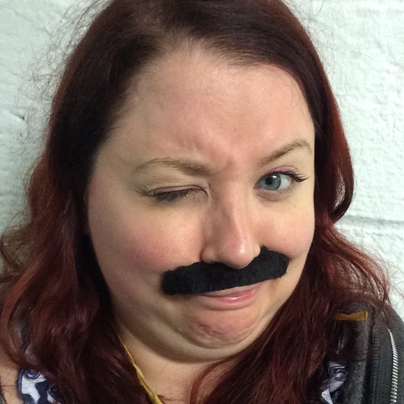 Meet your Posher, Melissa - Picture 2 of 4