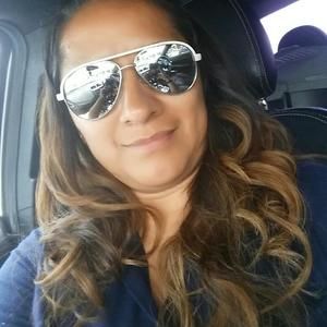 Meet your Posher, Evette