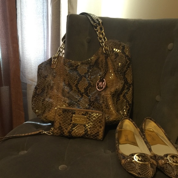 Michael Kors purse - Authenic