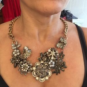 NWT Statement necklace