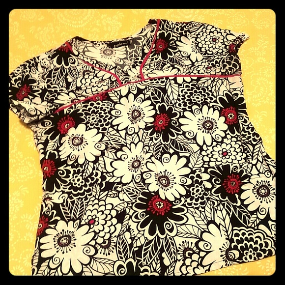 Los Angeles Rose scrub top