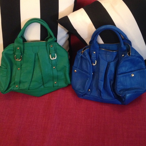 Small satchel handbag