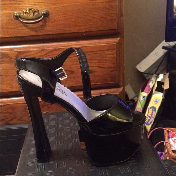 Black Stelletto high heels
