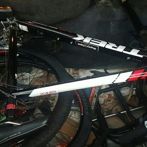 Meet your Posher, Adrian