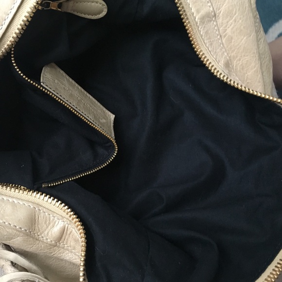 Sold More photos of Balenciaga giant hobo bag - Picture 3 of 4