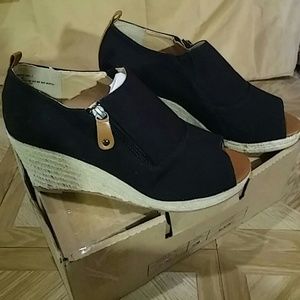 Comfortview Wedge Sandle