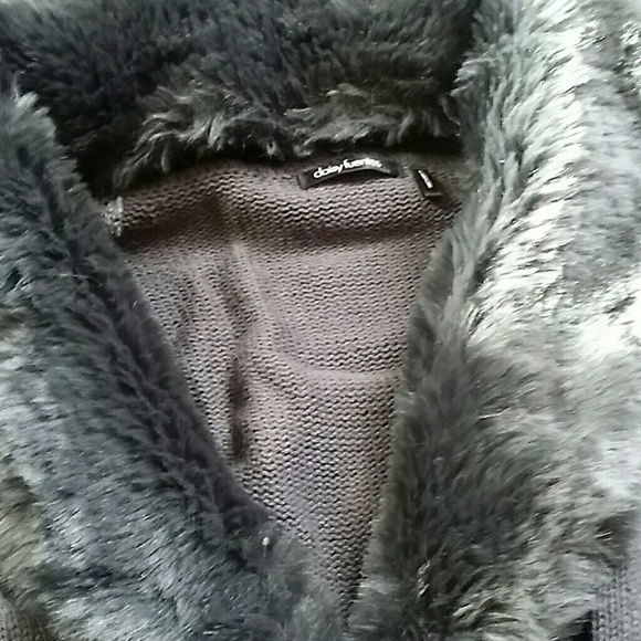 Sweater - Picture 2 of 3