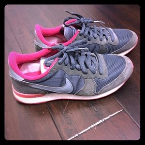 Nike Internationalist sneakers grey/pink 7
