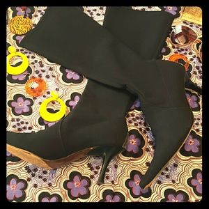 Donald J Pliner Boots Sz 7