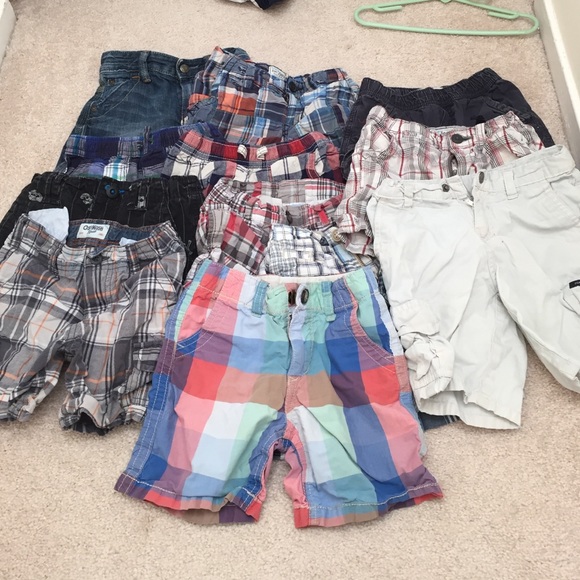 12 boys shorts size 3-4