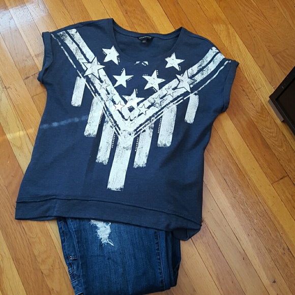 Sweatshirt tee