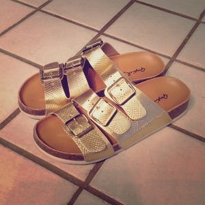 Metallic gold birk lookalike