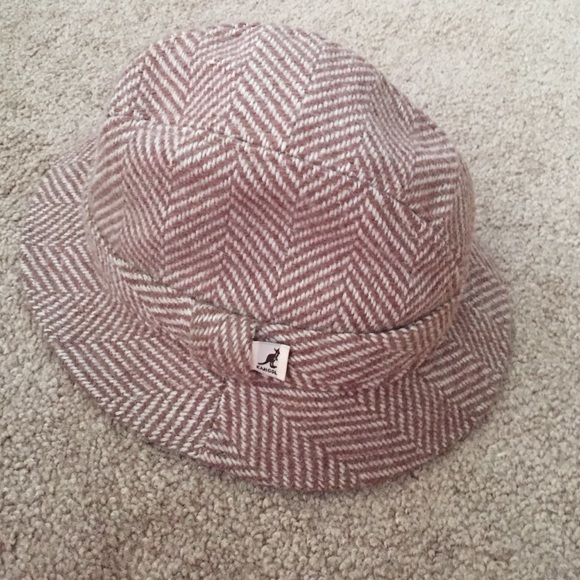 Very cute hat - Picture 1 of 3