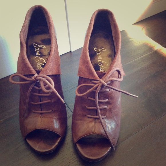 Sam Edelman Brown lace-up bootie wedges