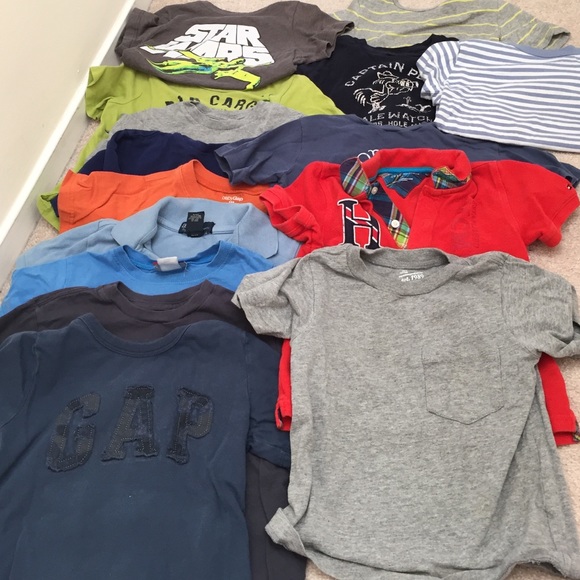 15 boys t shirts size ranging from 3-4