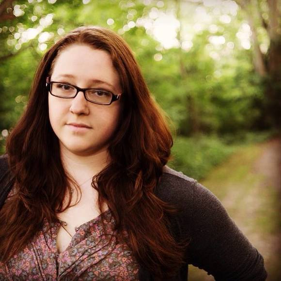 Meet your Posher, Elizabeth - Picture 3 of 4