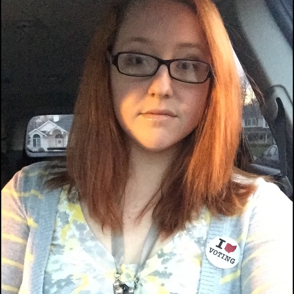 Meet your Posher, Elizabeth - Picture 4 of 4