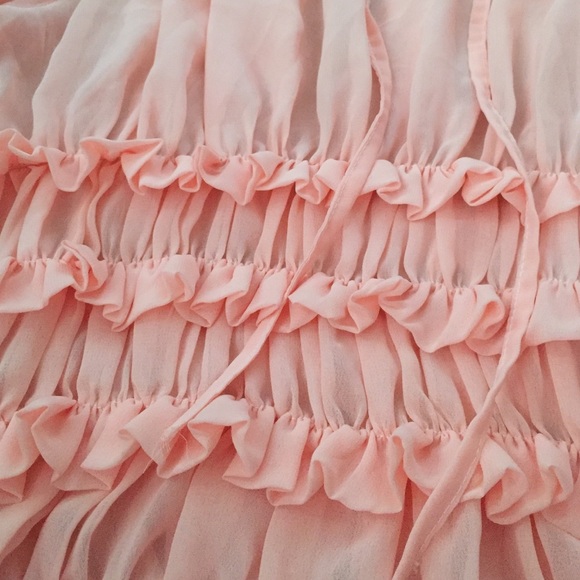 Adorable ruffld shirt - Picture 2 of 3