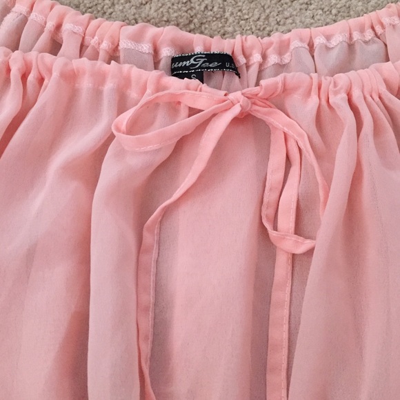 Adorable ruffld shirt - Picture 3 of 3