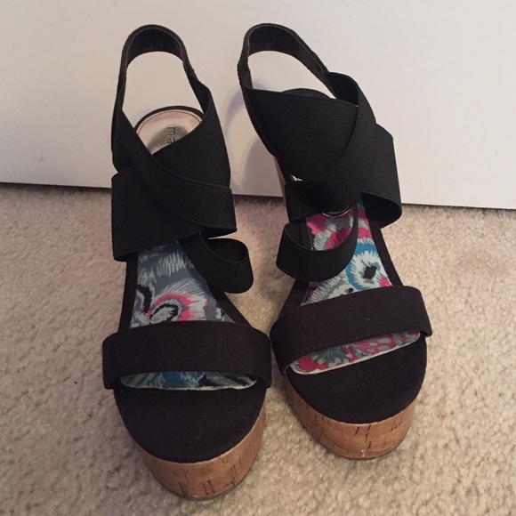Black wedges - Picture 1 of 4