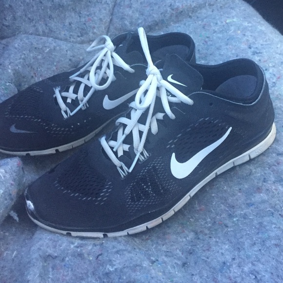 black nikes