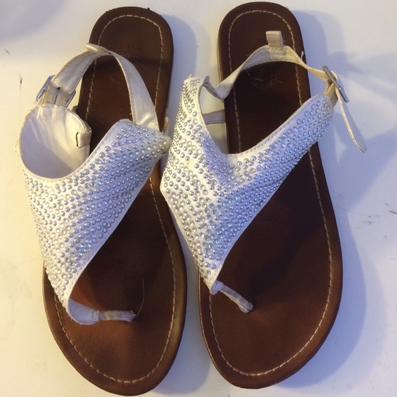 Adorable White Sequin Sandals - Picture 1 of 4