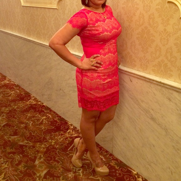 Red lace dress 💃🏻
