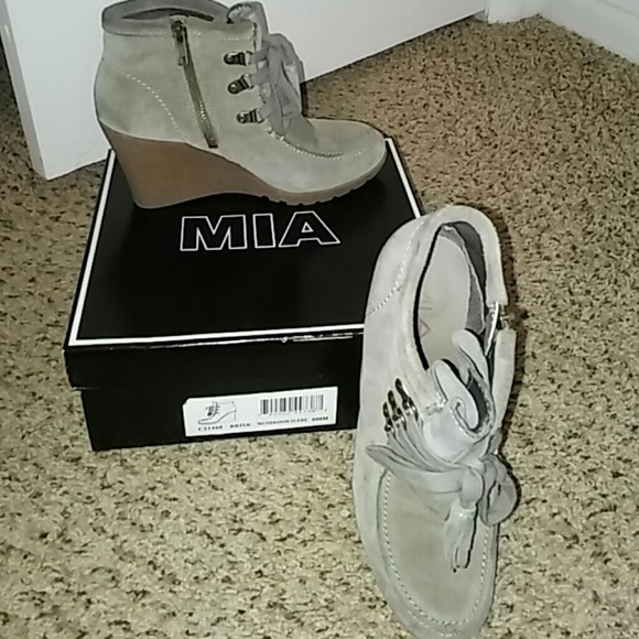 Mia wedge booties