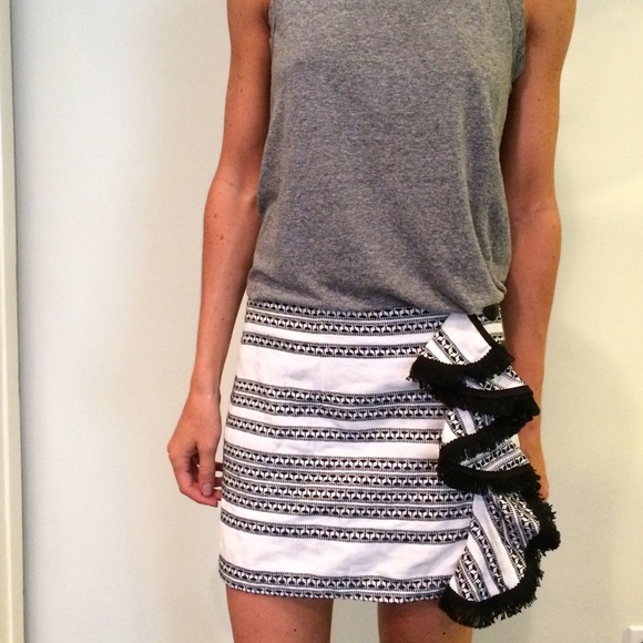 Nanette Lepore mini skirt w/ flounce