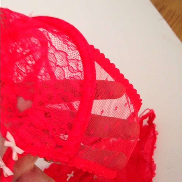 Neon Red Lace Bra & Panty Set - Picture 3 of 4