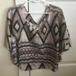 Super cute retro vibe top